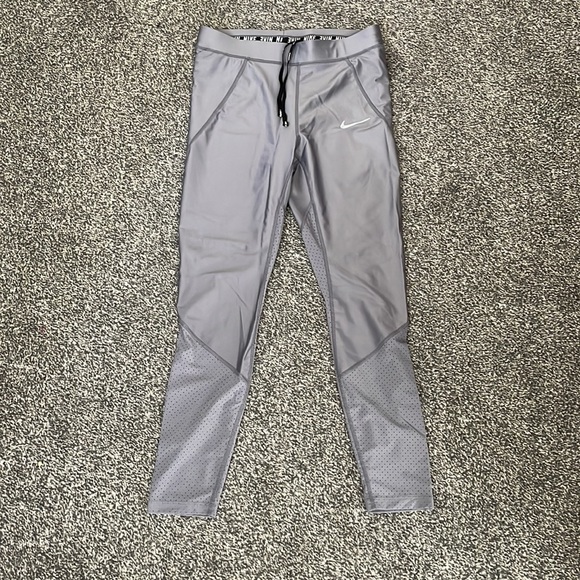 Nike Running Leggings. Silver/grey. Never worn. NWOT - Picture 2 of 5